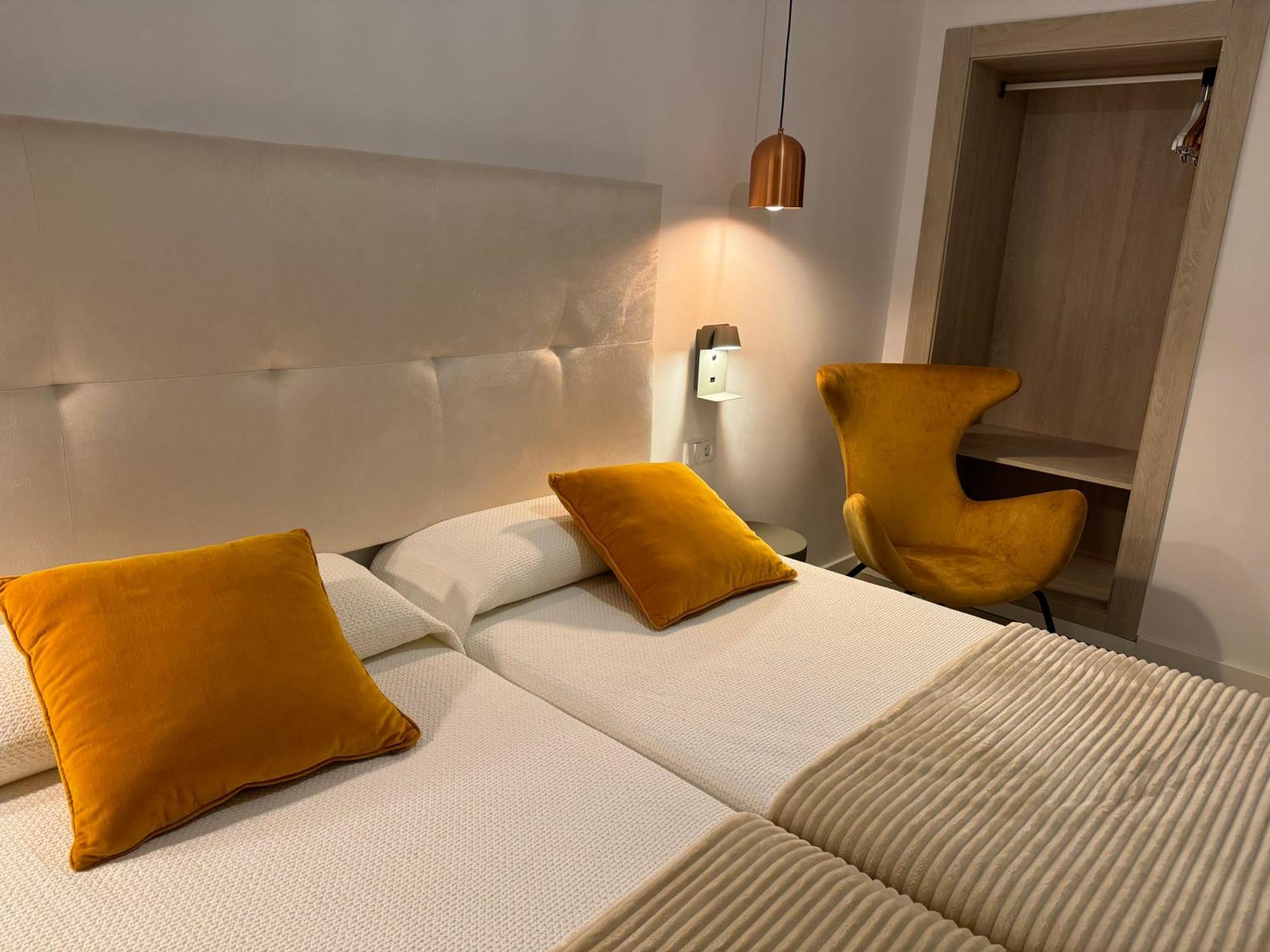 Apartamento Poniente Playa 2*